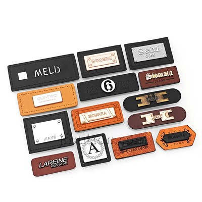 رقعة جلدية من الدنيم مع الشعار