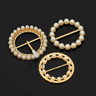 فستان دائري باك مع الماس