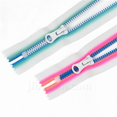 سحاب بلاستيكي أبيض مع سحب PVC