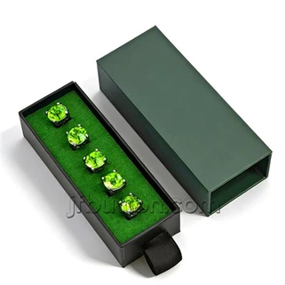 بوتانج باجو ملايو الزبرجد الأخضر