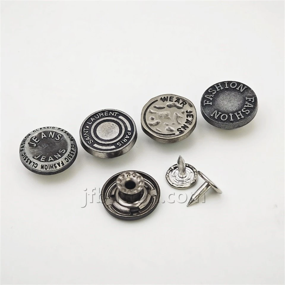 Button Pins Jeans