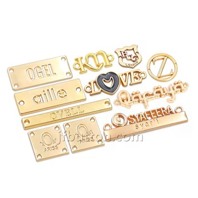 لوحة الشعار المعدنية